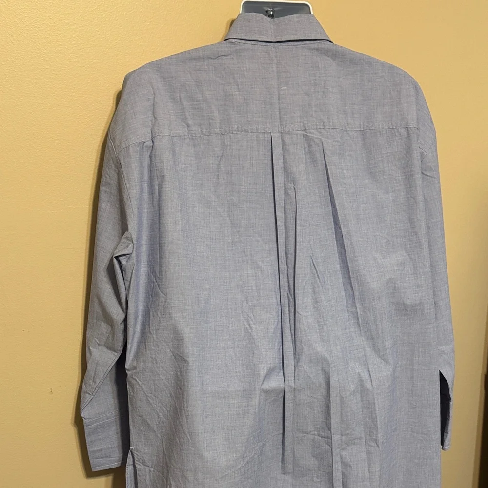 Banana Republic Men's Light Blue Oxford Button-Down Shirt - Picture 6 of 10